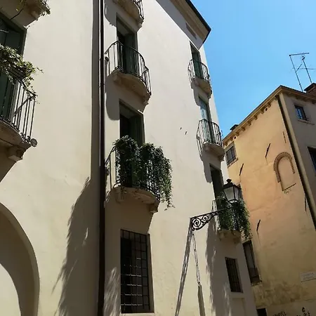 Vivere In Palazzo Storico Apartamento